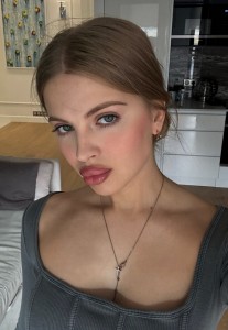 Фото проститутки Ангелина №2 в городе Ханты-Мансийск